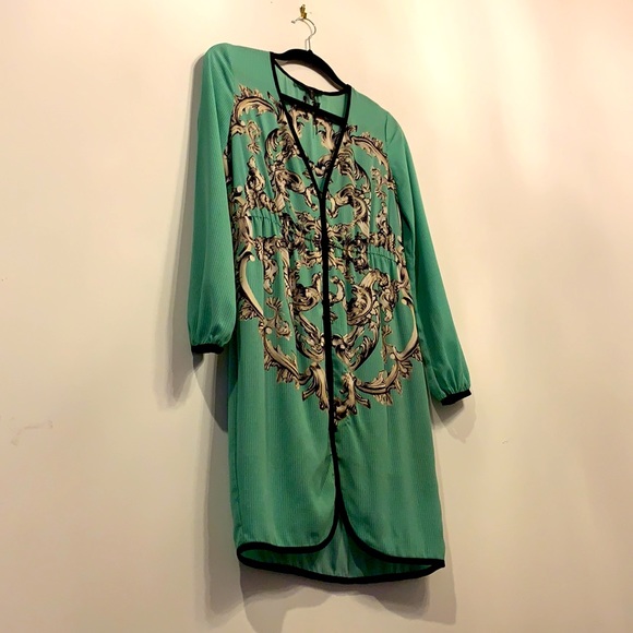 BCBGMaxAzria Size XS Trompe L’oeil Print Mint Green V-Neck Dress - Picture 4 of 13